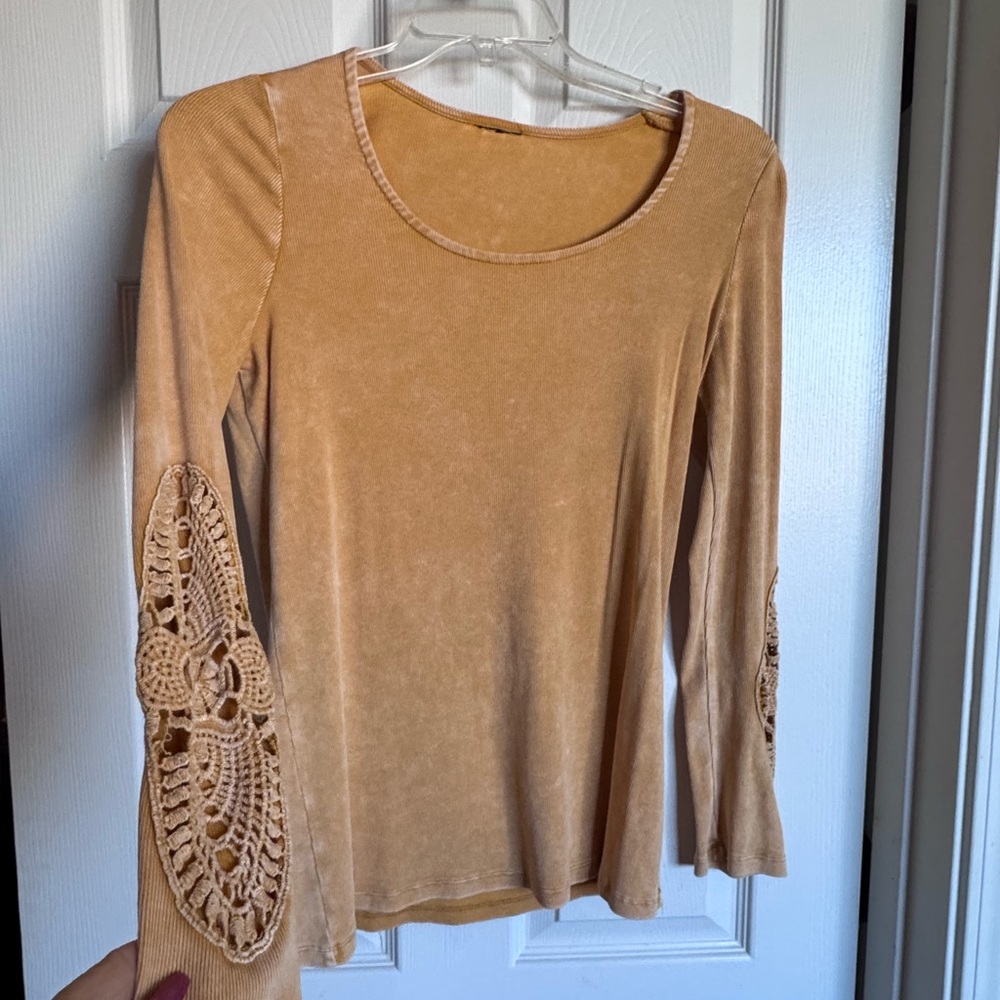 Yellow Long Sleeve Top Size 1X Torrid